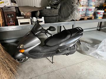 Scooter Yamaha Majesty 150 2001 non funzionante