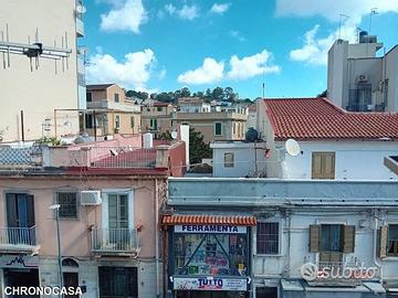 Via Palermo, bivani in buone condizioni