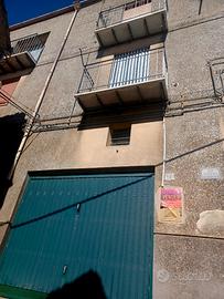 Casa indipendente con Garage a Gangi (PA)