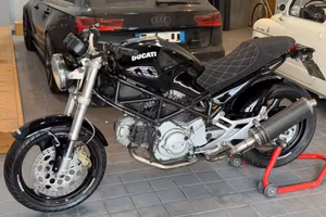 DUCATI MONSTER DARK SD 400 A2