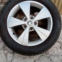 Cerchi in lega + pneumatici da neve