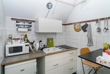 Stanza singlola in villa