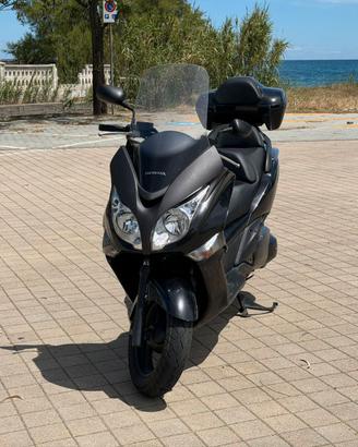 Honda SilverWing - SW-T 400