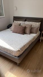 Letto matrimoniale con materasso