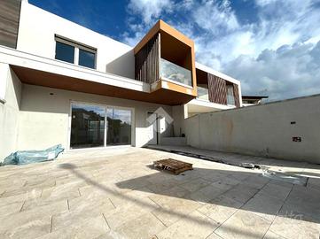 VILLA A SCHIERA A SELARGIUS