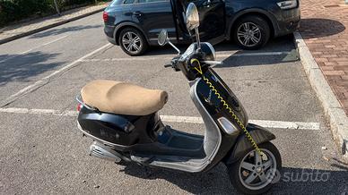 Vespa 50cc 2005 nera – 85.330 km – Bergamo