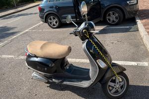 Vespa 50cc 2005 nera – 85.330 km – Bergamo