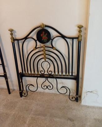 Letto singolo in ferro battuto
