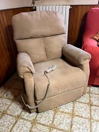 Poltrona reclinabile elettrica