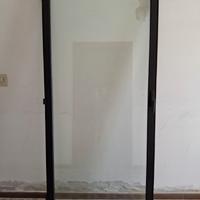 porta in alluminio nero