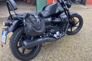 Moto Guzzi v7 stone