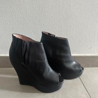 Zeppe in pelle nera Jeffrey Campbell nere