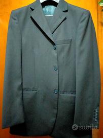 Completo elegante uomo