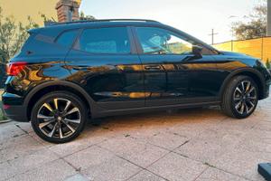 SEAT ARONA BLACK EDITION