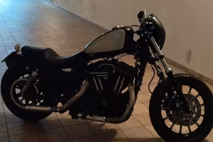 Harley Davidson Sportster 883R