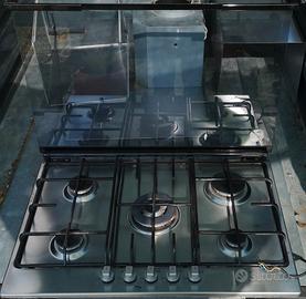 Cappa aspirante Faber E piano cottura Electrolux