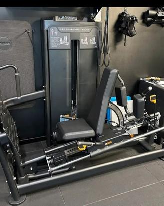 leg Press hack squat toorx professionale palestra 