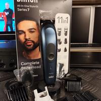 Rasoio a batteria capelli e barba Braun series 7