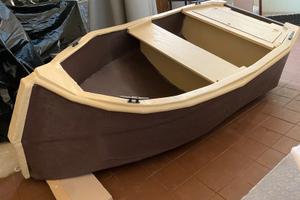 Barca autocostruita