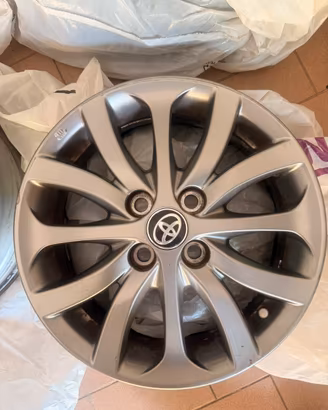 cerchi toyota yaris