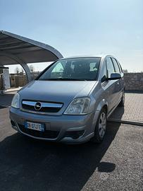 Opel meriva 1.4 benzina adata a neopatentati