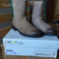 Stivali Geox 32 nuovi