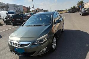 Opel astra j