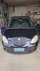 Lancia Ypsilon 1.3 multijet momo design