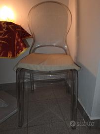 sedia trasparente elegante. stile plexo Kartell 