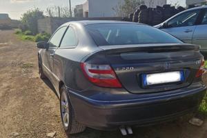 Mercedes-Benz C 220