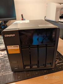 QNAP TS-453A NAS 4 Bay con 4 HDD da 2TB inclusi