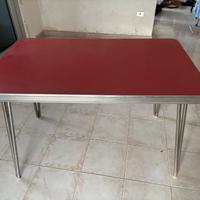 Tavolo + 4 sedie in formica rossa anni 60/70
