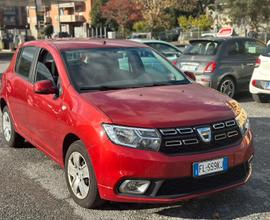 Dacia sandero omolagata autocarro con 5 posti