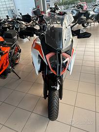 KTM 1290 Super Duke GT - 2020