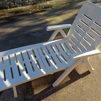 Sdraia bianca in plastica