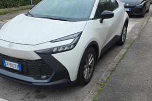 TOYOTA C-HR 1800 IBRIDA