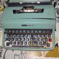 Macchina da scrivere Olivetti Lettera 32 vintage