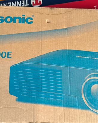 PANASONIC PT-AT6000E full HD 3D