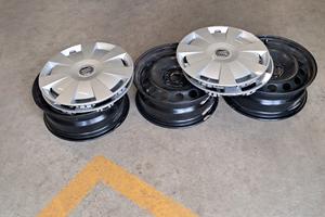  Cerchi in ferro con copri cerchi Audi A3