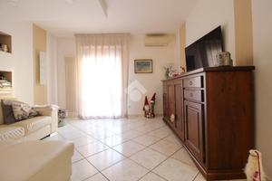 4 LOCALI A PRATO
