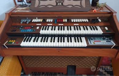 Organo Farfisa vintage