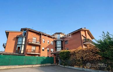 TRILOCALE CON BALCONE, ASCENSORE E BOX AUTO DOPPIO