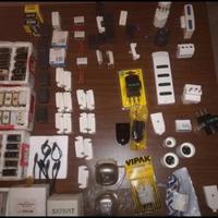 Deviatori Pulsanti Interruttori Adattatori prese p