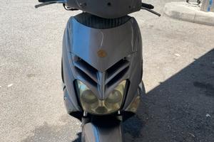 Scooter Aprilia Leonardo 250 ST anno 2003
