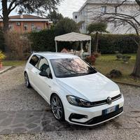 Volkswagen Golf 7.5 R 2.0 TSI 4Motion - 2017