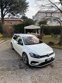 Volkswagen Golf 7.5 R 2.0 TSI 4Motion - 2017