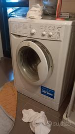 lavatrice indesit IWC5105 