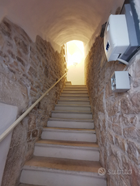 Monolocale ristrutturato ed arredato