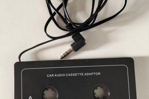 Adattatore per stereo auto a cassette [vintage]