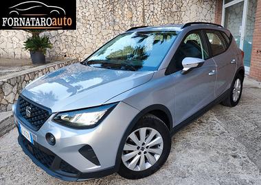 SEAT Arona 1.0 ecotsi 95cv -2022- Fari led carplay